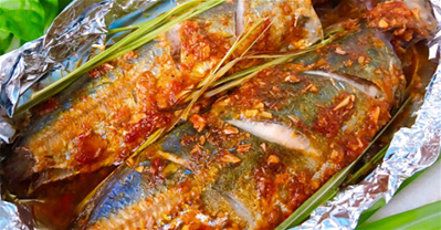 Có cần chuẩn bị nguyên liệu khác ngoài cá nục và cà chua cho món cá nục một nắng sốt cà chua không?
