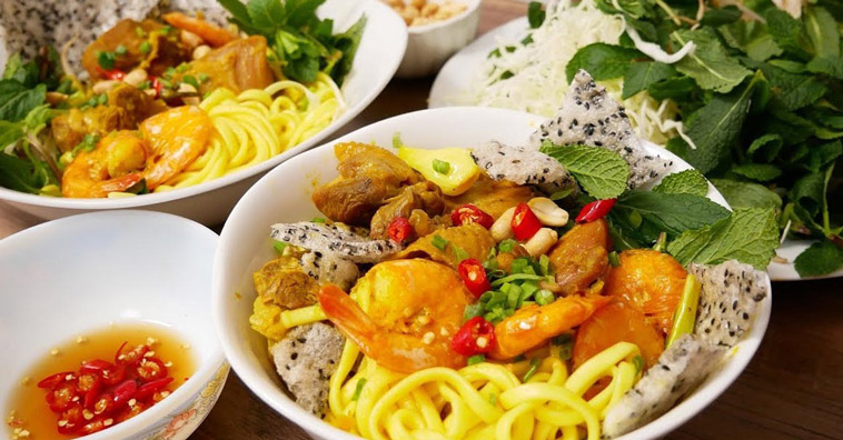 Biển Đà Nẵng ư? Rất đẹp! Nhưng đặc sản Đà Nẵng còn ngon đến NGẤT NGƯỜI