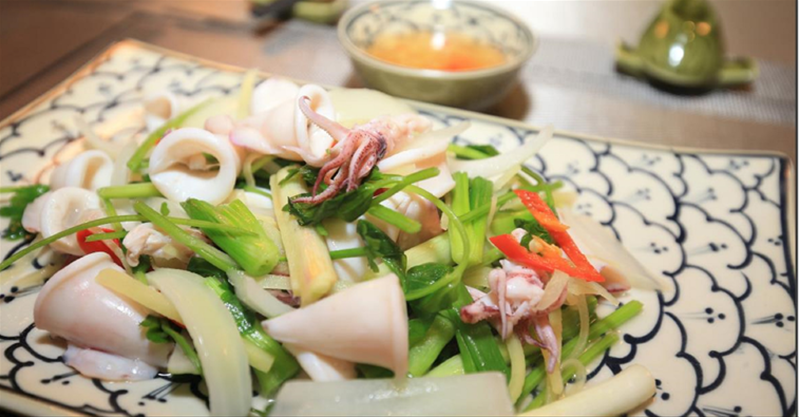 Cách làm MỰC XÀO CẦN TỎI thơm ngon, KHÔNG TANH chỉ với 20 PHÚT