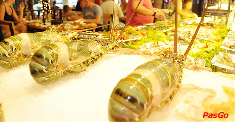 Chuyên gia lý giải vì sao sau khi ăn buffet hải sản bị ngộ độc hải sản