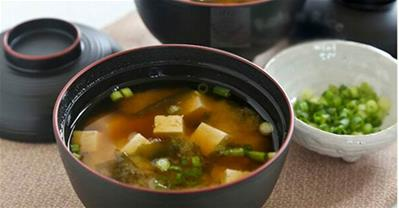 Hướng dẫn cách nấu súp Miso rong biển đơn giản hấp dẫn