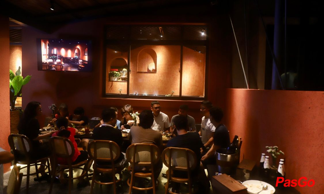6Seven-Restaurant-3