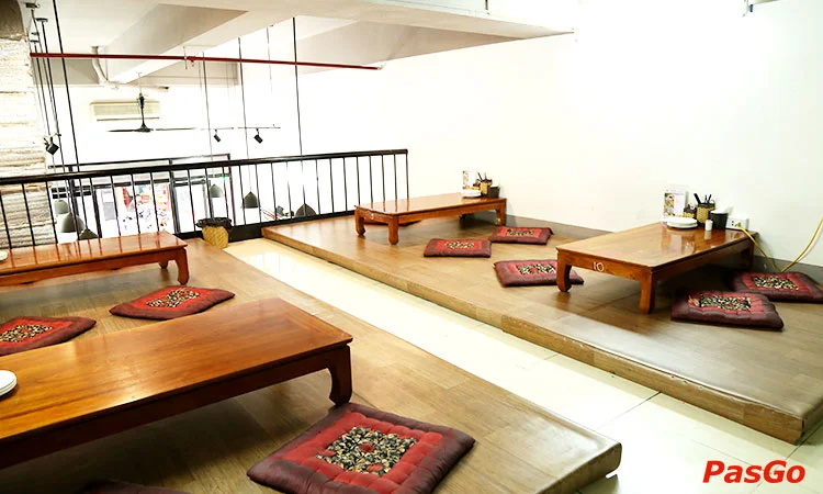 nha-hang-banh-trang-hoang-beo-linh-dam-slide-10