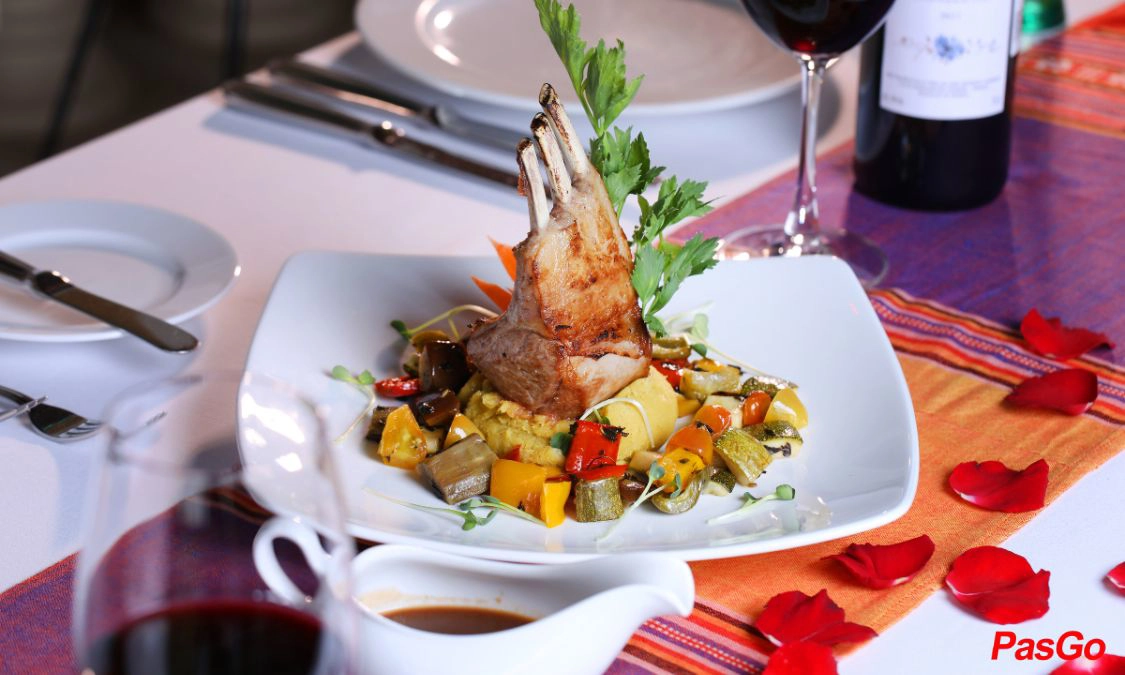 Bassac Restaurant - Châu Đốc 7