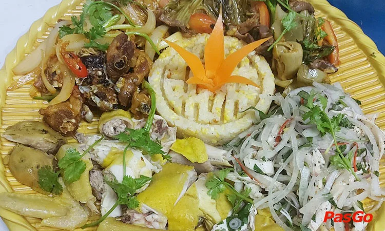 be-thui-bach-thao-luong-dinh-cua-8