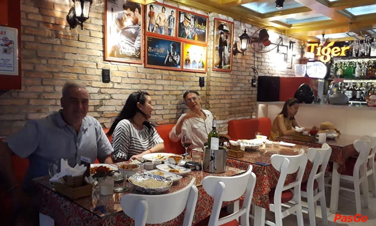 Bollywood-indian-restaurant-&-bar-bui-vien-10