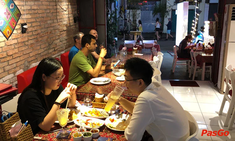 Bollywood-indian-restaurant-&-bar-bui-vien-11