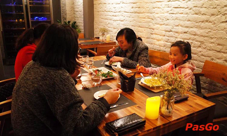 collettes-32-wine-bar-bistro-bui-thi-xuan-slide-12