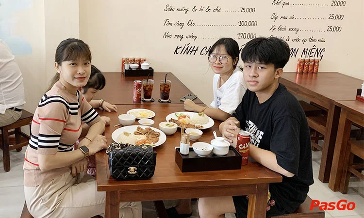 com-tam-que-nha-le-van-sy-11