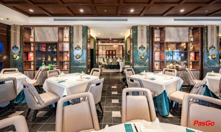 Crystal_Jade_Palace_ton-duc-thang-slide-4