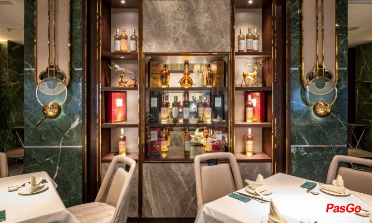 Crystal_Jade_Palace_ton-duc-thang-slide-5