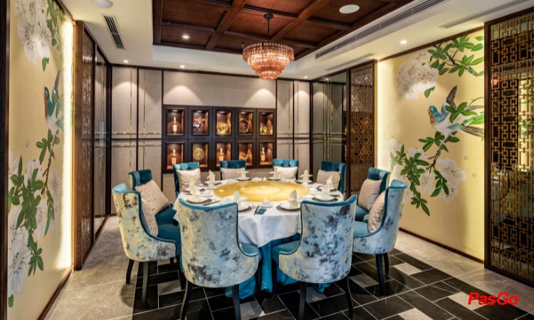 Crystal_Jade_Palace_ton-duc-thang-slide-7