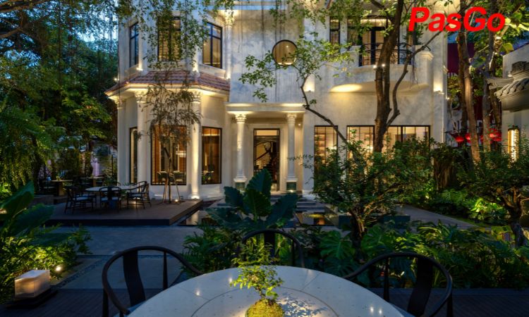 Crystal-Jade-Palace-xuan-thuy-slide-3