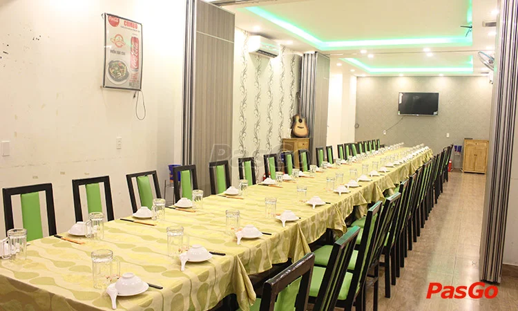 quan-an-doi-chung-cua-1-cang-nguyen-thai-hoc-12