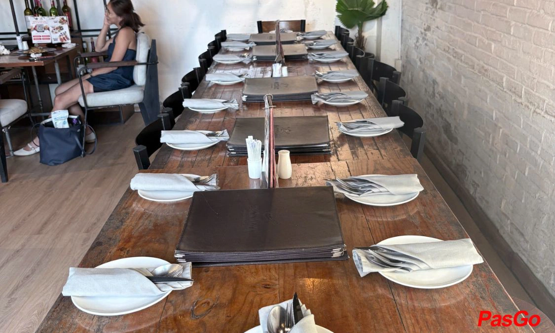 nha-hang-downtown-steakhouse-nguyen-hue-8