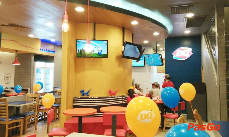 dq-grill-chill-estella-place-10