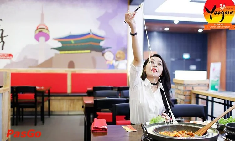 nha-hang-yoogane-chicken-galbi-aeon-mall-long-bien-2-1