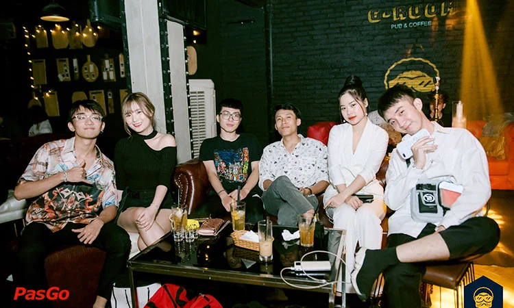 g-room-pub-&-coffee-le-van-sy-12