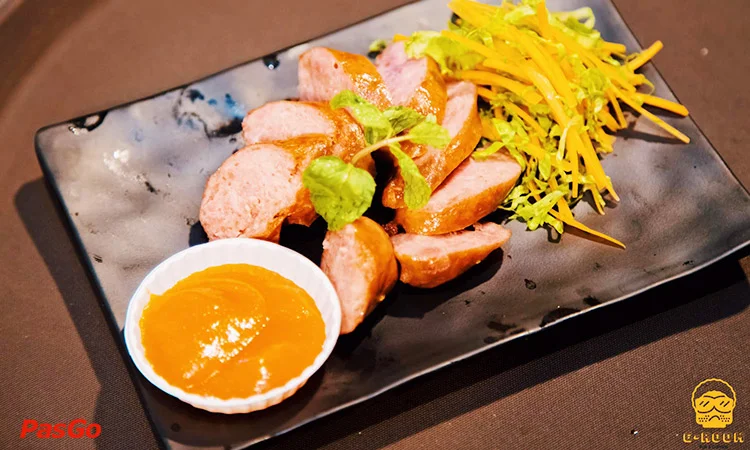 g-room-pub-&-coffee-le-van-sy-5