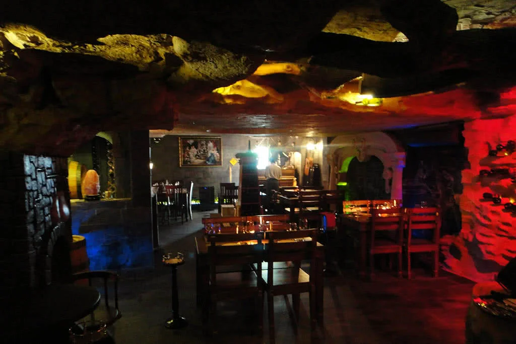 ham-ruou-ba-tuoc-xu-so-cua-nhung-loai-ruou-1