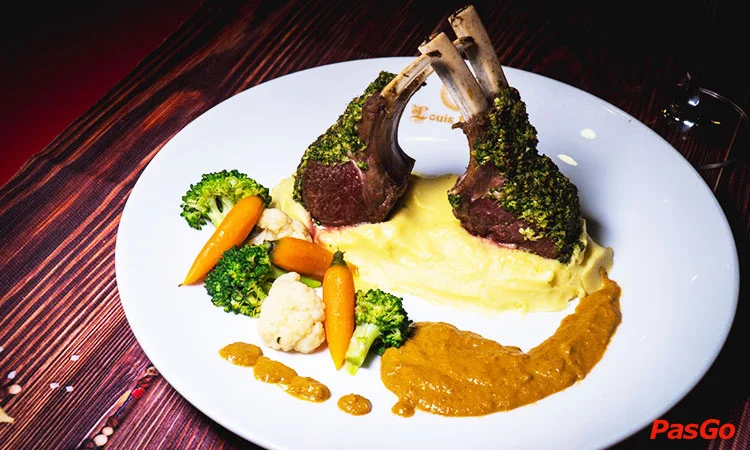 ham-ruou-vang-louis-hoang-hoa-tham-7