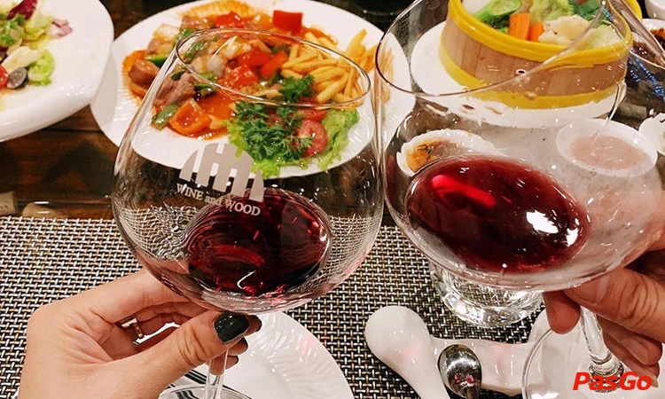 ham-ruou-vang-wine-&-wood-han-thuyen-12