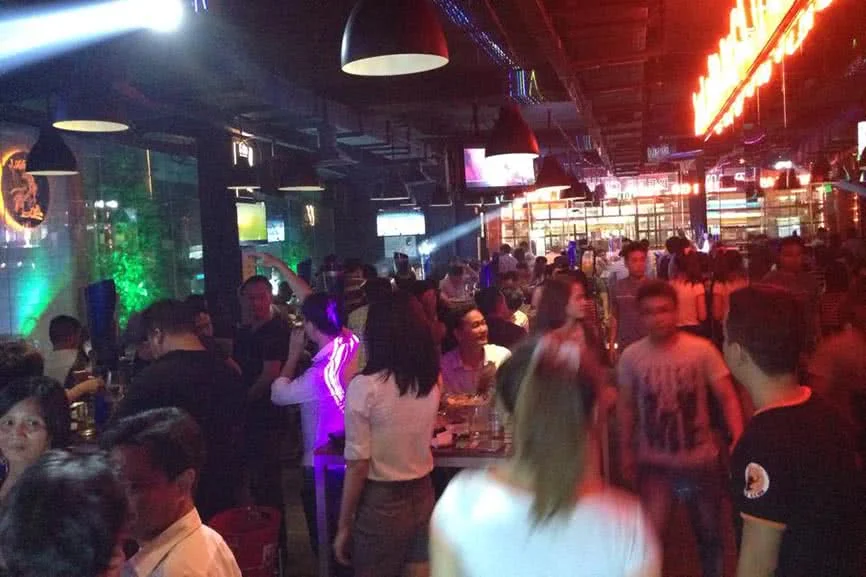 hula-beer-club-pham-van-dong-khong-gian-3b