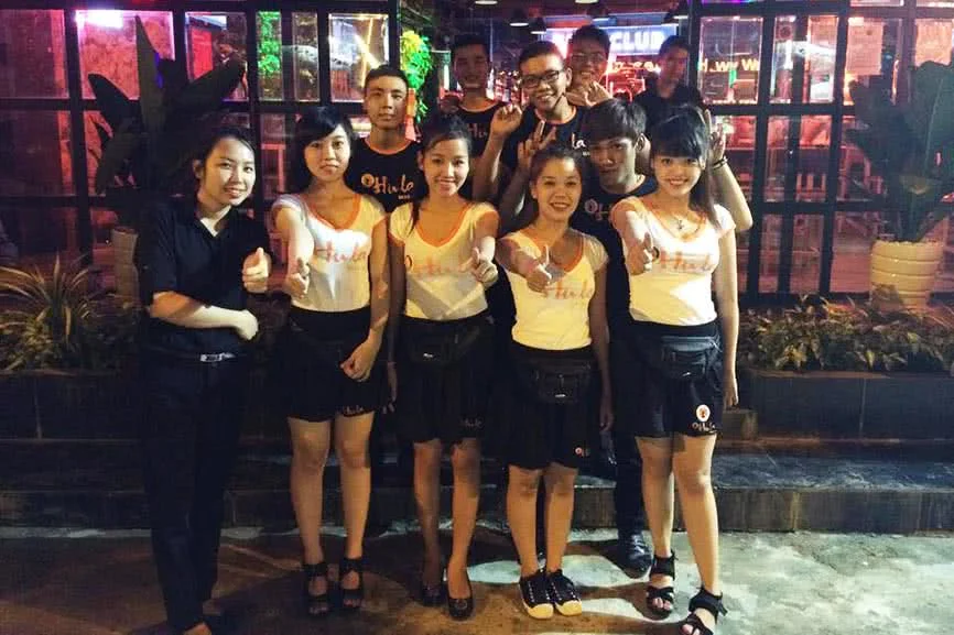 hula-beer-club-pham-van-dong-khong-gian-6b