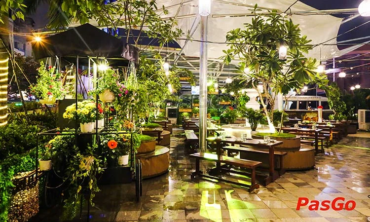 kingdom-beer-garden-quan-1--anh-slide-10