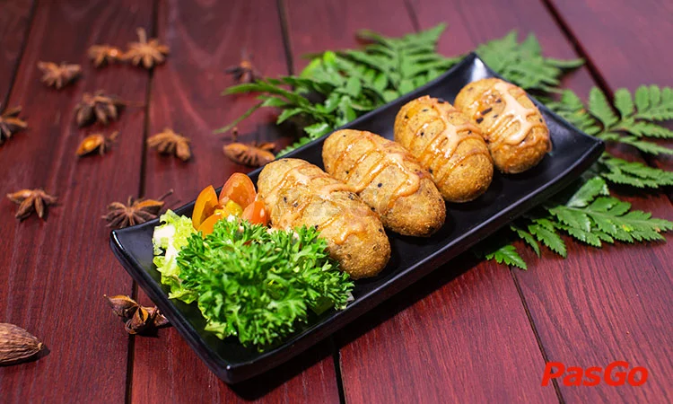 kingdom-beer-garden-quan-1--anh-slide-2