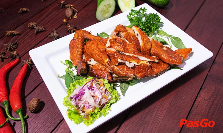 kingdom-beer-garden-quan-1--anh-slide-3