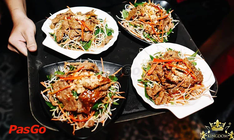 kingdom-beer-garden-quan-1--anh-slide-4