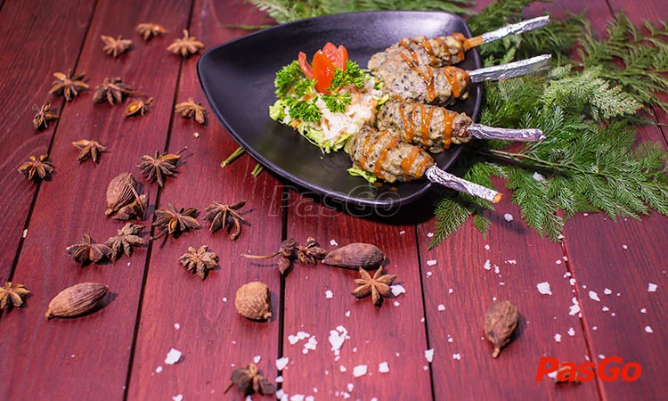 kingdom-beer-garden-quan-1--anh-slide-5