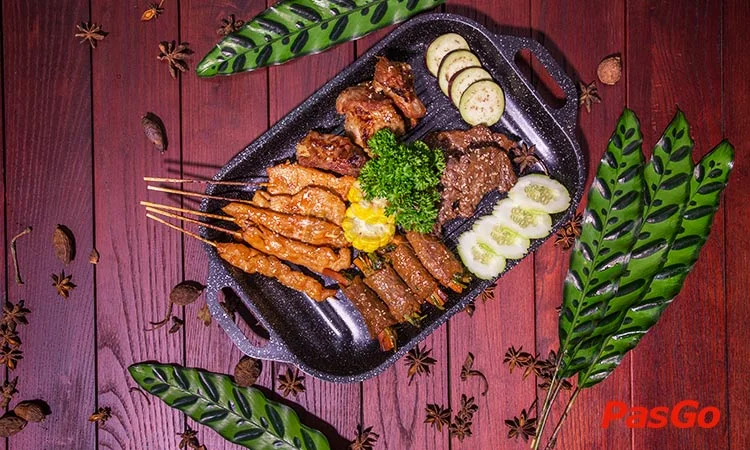 kingdom-beer-garden-quan-1--anh-slide-7