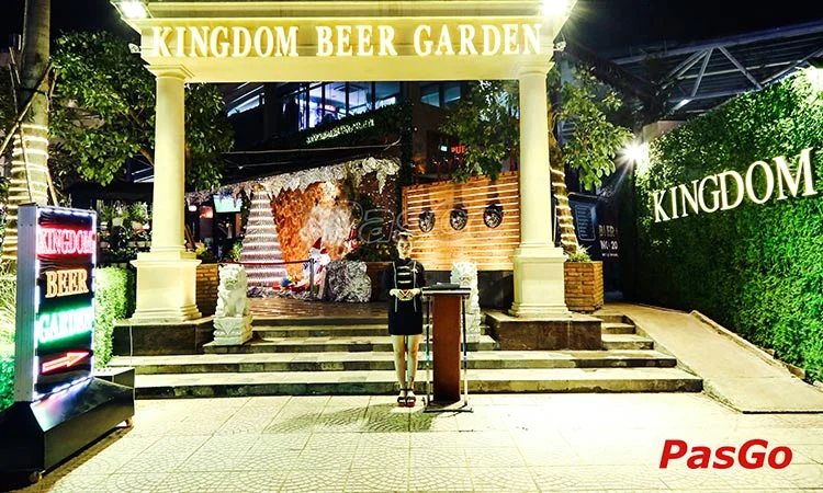 kingdom-beer-garden-quan-1--anh-slide-8
