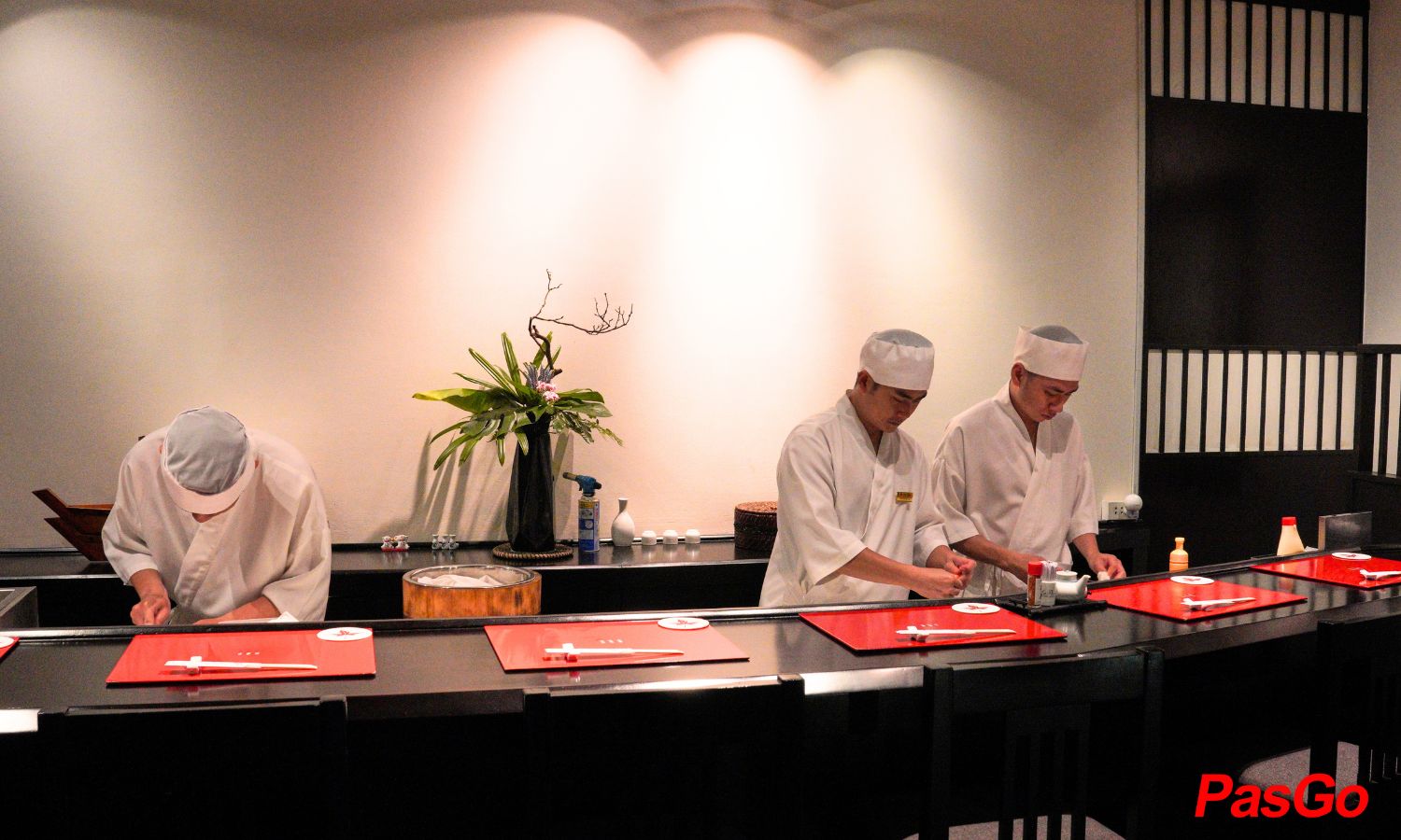 Lá Phong Sushi House 3