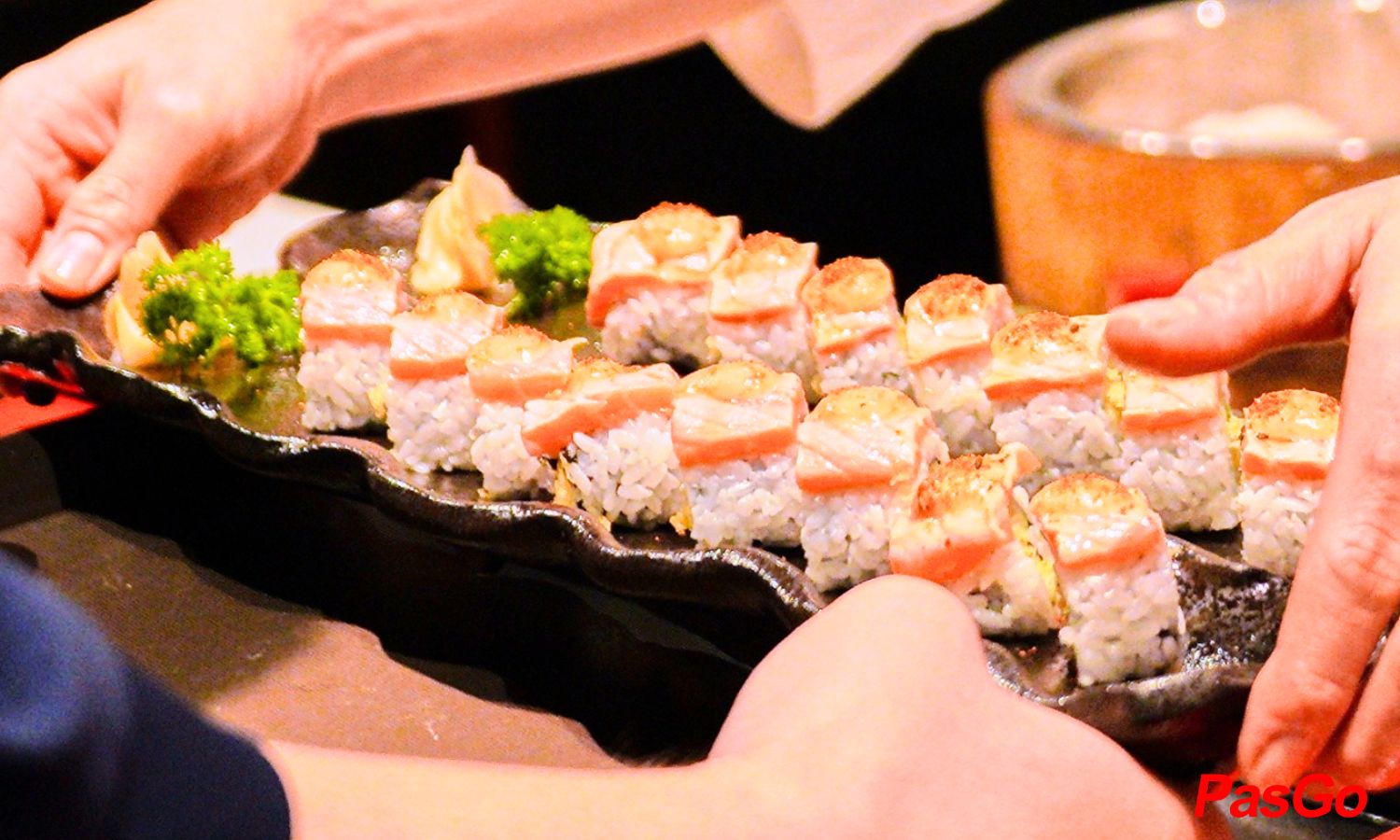 Lá Phong Sushi House 9