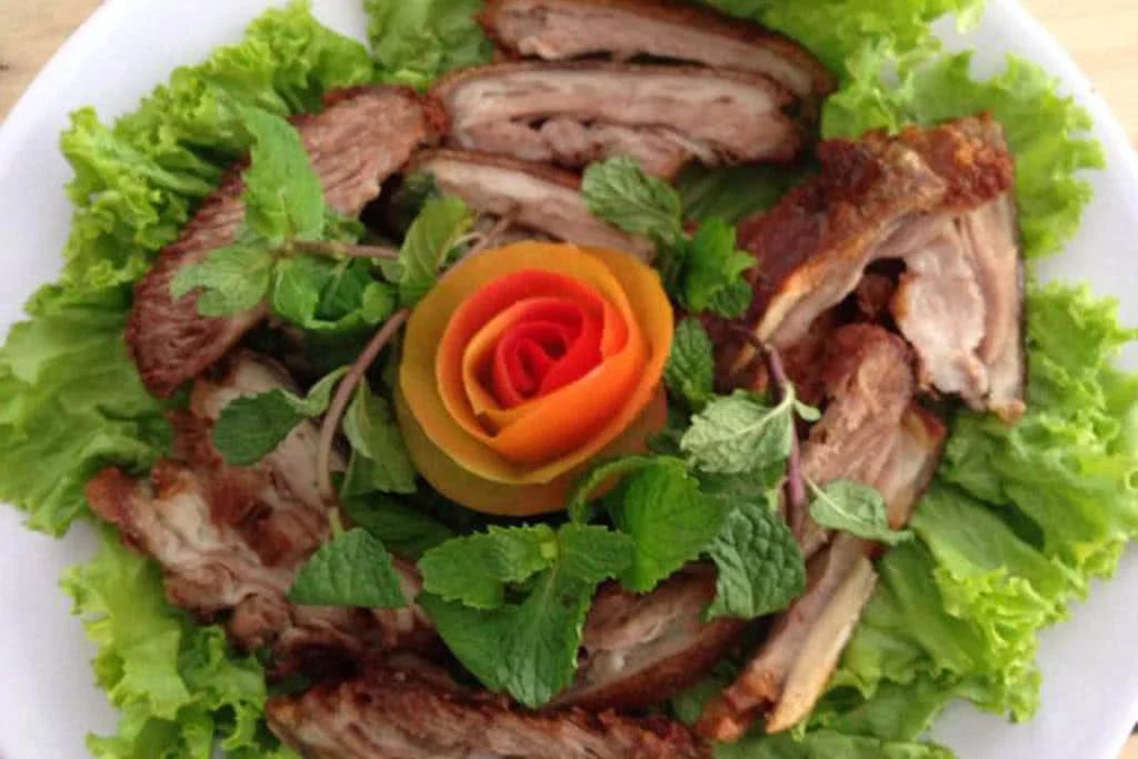 lẩu dê Lam Sơn đặc sản trứ danh tại nhà hàng dê Lam Sơn 3