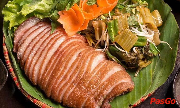 long-quan-pho-duc-chinh-3