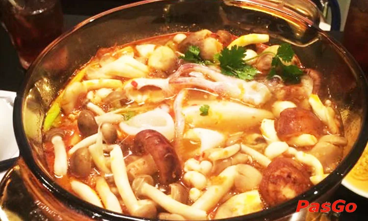 lua-restaurant-pham-ngoc-thach-slide-12