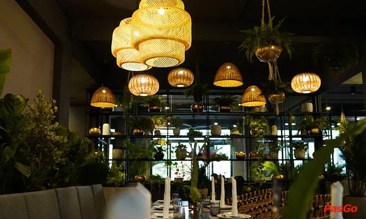 mays-urban-thai-dine-dong-khoi-12