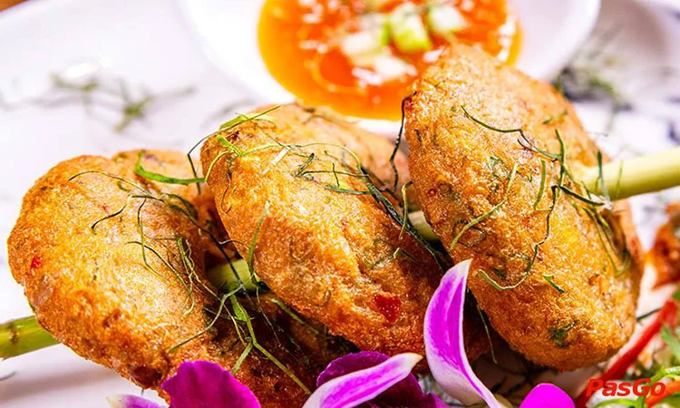 mays-urban-thai-dine-nguyen-u-di-quan-2-7