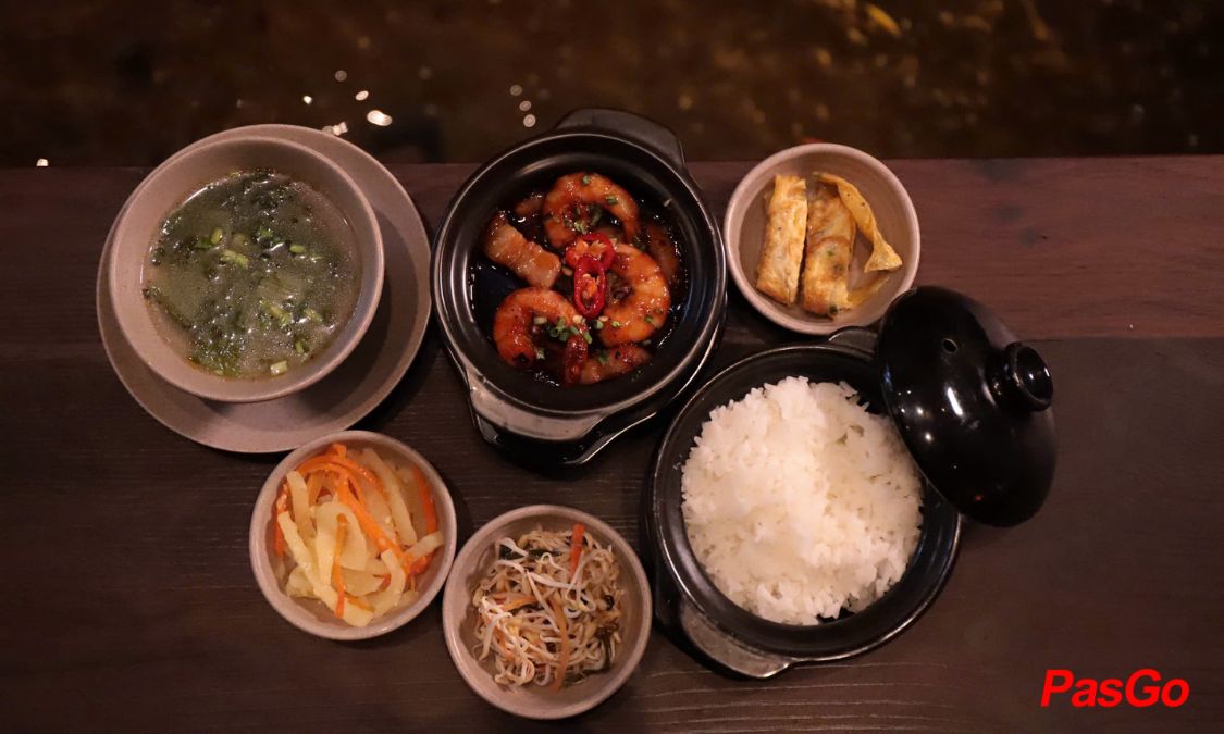 Mùi Kitchen & Café 7
