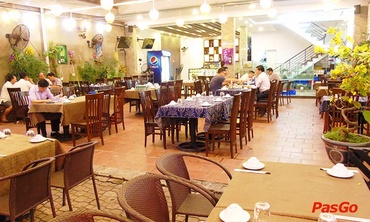 new-sky-restaurant-pham-van-dong-slide-10