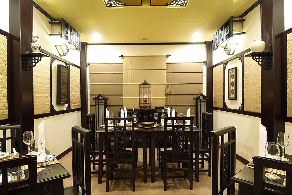 nghi-xuan-mot-kinh-thanh-hue-thu-nho-9