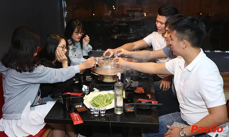 nha-hang-9life-hotpot-&-bbq-quan-hoa-11