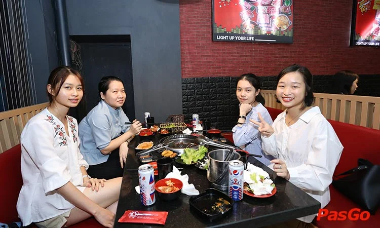 nha-hang-9life-hotpot-&-bbq-quan-hoa-8