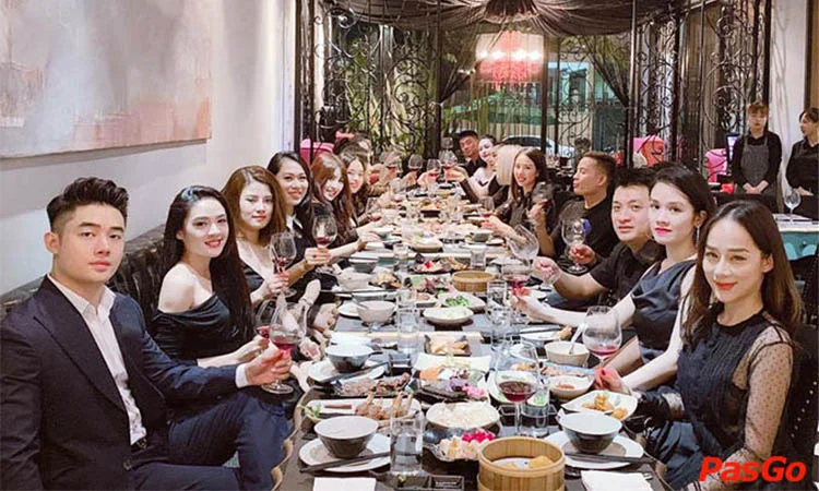 nha-hang-a-gia-quang-trung-slide-10