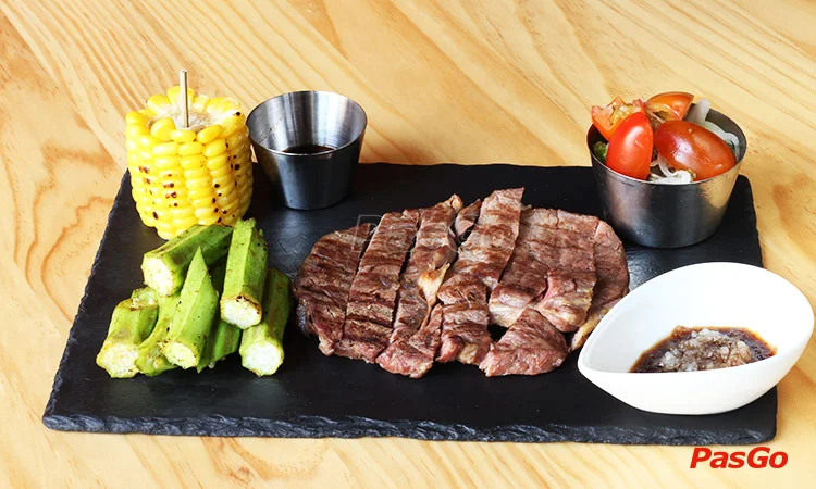 nha-hang-akabeko-japanese-hotpot-and-charcoal-grill-slide-3