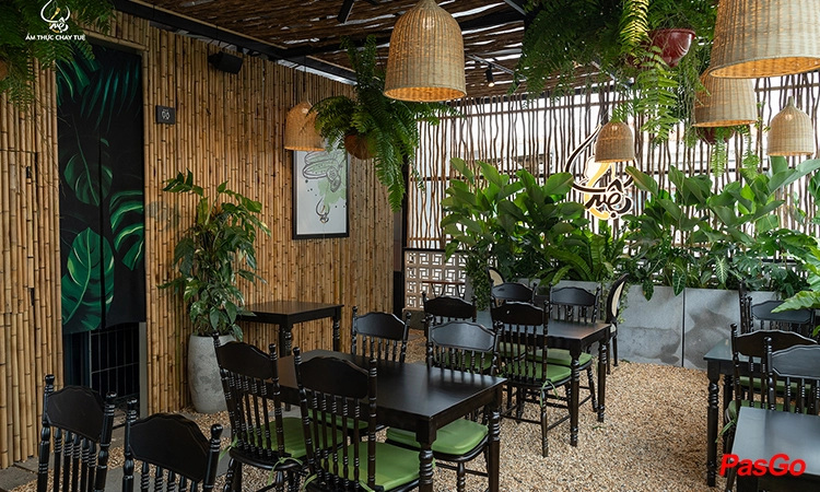 nha-hang-am-thuc-chay-tue-nguyen-binh-14